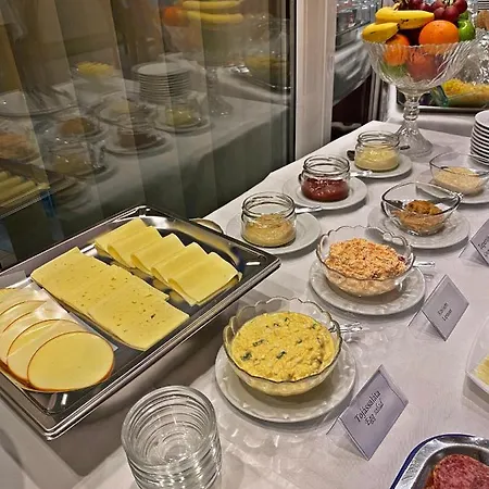 Penta Lux Hotel