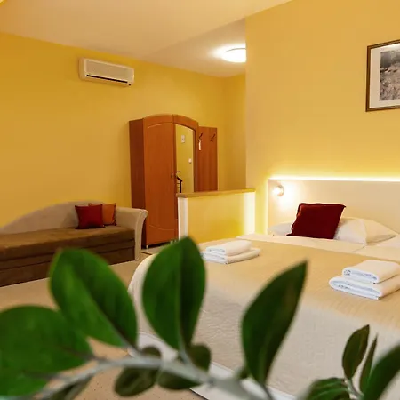 Penta Lux Hotel 3*