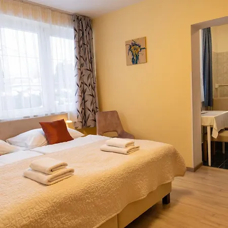 Hotel Penta Lux Tata